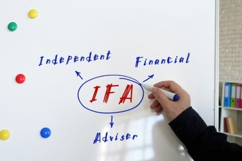 IFAとは？ 相談するメリットとデメリット、信頼できるIFA選びのポイントを解説