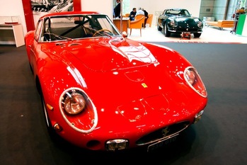 富裕層,自動車,フェラーリ