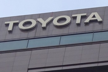 豊田自動織機がトヨタグループの「買収」受け入れ、歴代2位のM＆A規模に