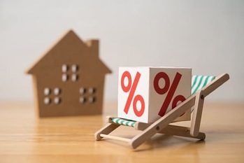 最新データで見る「資産構成の比率」。有価証券は何% ?