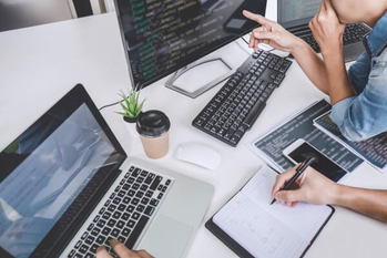 世界の時価総額TOP20をチェック！上位企業の特徴は？