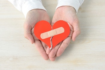 ハラスメント,傷心