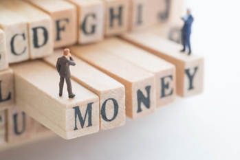 グラフで分かる　日本と欧米の金融資産の違い