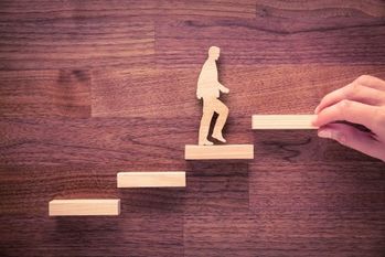 従業員の離職の要因にも!キャリアパスを企業としてどう示すべきか
