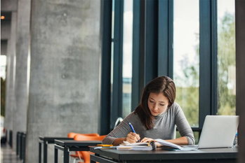 資格取得と投資