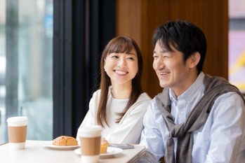 成約顧客の年収、6割以上が年収1,000万円以上。RENOSY 不動産投資マンスリーレポート 2025年2月