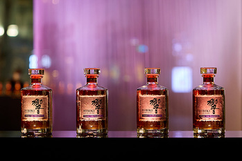 世界的に評価が高まる「響」は8,100万円の落札実績あり。注目の銘柄や相場をご紹介