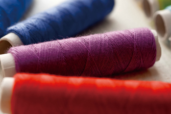 繊維業界のオーナー社長を開拓したい営業マンが見るべき業界紙