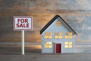 相続物件を売却するときはどんな税金がかかる？注意点や節税方法を解説