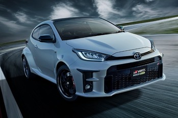 今月の国産車販売のトップは？日産ノートを抜いた国産車とは