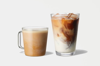 スタバが「フラグメント」とコラボ、藤原ヒロシ監修ドリンク発売