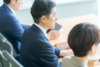 ファシリテーター