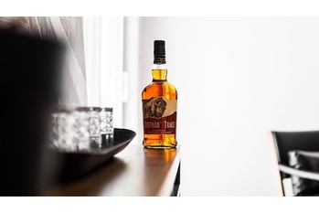 「バッファロートレース」とは？味わいや歴史、評価や飲み方を解説