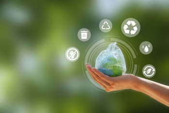 再生・廃棄プラスチックが道路になる？欧米で実験開始