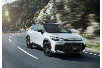 【300万円台のクルマ選び】話題沸騰！ カローラクロスGRスポーツはクルマ好きの気持ちを熟知した本格スポーツSUV。コスパは他の追従を許さない