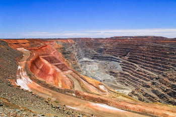 銅鉱山,原田武夫
