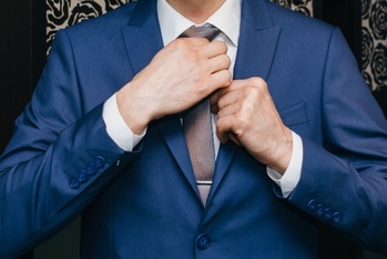 英国ロイヤルファミリーが愛する、王室御用達ファッションの世界