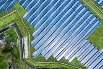 再エネ先進企業オリックスのESG投資価値を分析する