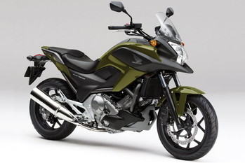 ラゲッジスペースが便利！『NC700X DCT』【2023年版・平均買取価格】