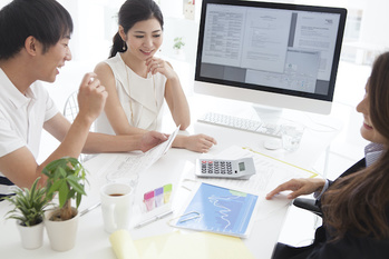 資産運用ってそもそもなに？初心者でも始めやすい投資の種類と有利な運用制度とは