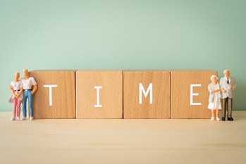 TIME,若者,シニア