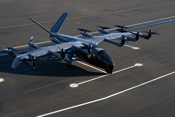 モデリスタが新型トヨタ・プリウスのドレスアップカーを発表