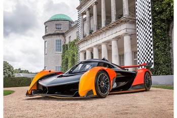 【世界25台限定ハイパーカー】コンセプトは「フルカウルF1」、マクラーレン・ソラスGTの胸踊るスーパーパフォーマンス！
