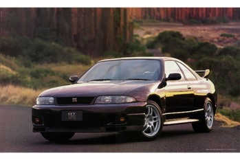 【日本車黄金時代】ニュル8分の壁を破りスーパースポーツの新基準を提示した「1995日産スカイラインGT-R(R33型)」の進化の本質