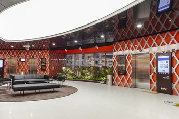 デパート,百貨店