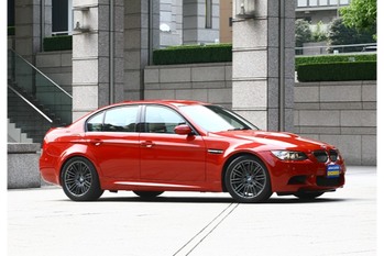 【買っておきたい21世紀名車】M謹製V8エンジン搭載。シルキーにワイルドに振る舞うBMW M3（E90）の肖像
