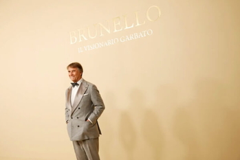 「ブルネロ クチネリ」の株価が4％超の上昇　「SVT グローバル」は前日比プラス0.55％【2月12日】