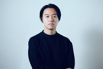 「CFCL」高橋悠介が「毎日ファッション大賞」大賞を受賞　新人賞は「テルマ」中島輝道、話題賞は「水沢ダウン」の新水沢工場