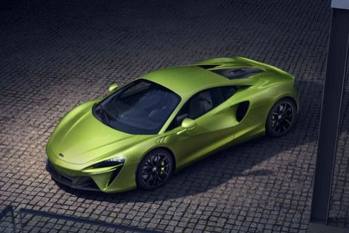 マクラーレン、市販モデル初のプラグインハイブリッド車「アルトゥーラ」を初公開