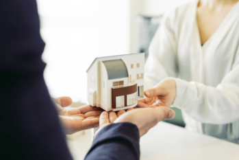 注文住宅を建てるのは20代・30代・40代以上……どの世代がベスト？