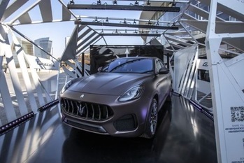 マセラティの新型SUV「グレカーレ」がワールドプレミア。日本では本年6月上旬ごろより受注を開始予定
