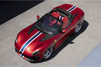 フェラーリ812GTSをベースとしたワンオフのロードスターが登場