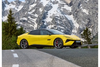 【最新モデル試乗】コーリン・チャップマンの夢が50年の時を経て結実。ハイパーBEV、期待のロータス・エメヤのスポーツフィール