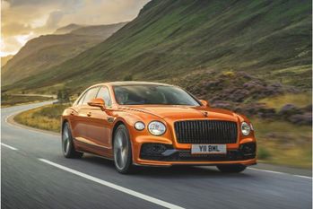 ベントレー・フライングスパーにW12エンジンを搭載した「スピード」を新設定