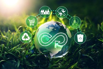 回収したCO 2が飛行機の燃料になる！？実用化目前の「CCUS」とは？