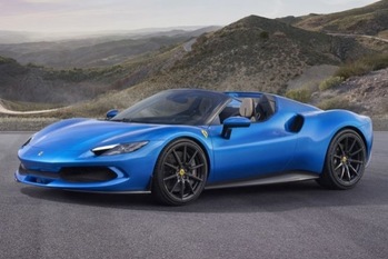 フェラーリのPHEVモデル「296」にオープントップモデルが登場