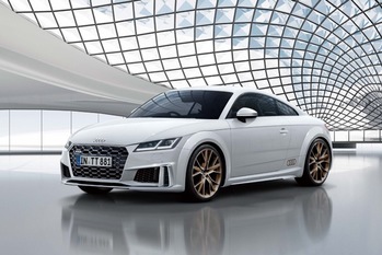 アウディTTのフィナーレを飾る記念モデルの第1弾「TTSクーペ・メモリアルエディション」が日本上陸