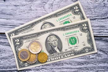 米個人所得・消費支出