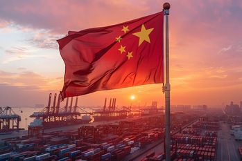 インフラ投資を強化する中国、地方債務問題の見通しは不透明