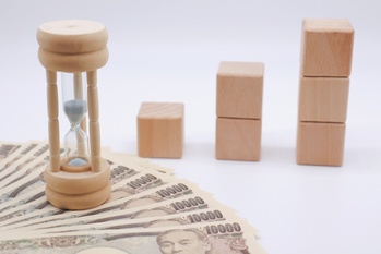 投資で失敗する人　成功する人