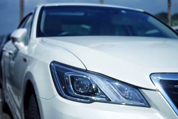 年収3,000万円世帯に人気の車は意外にも…？