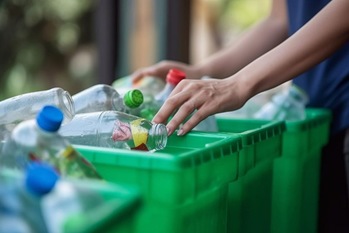 注目高まる「プラスチックを食べる虫」 実用化まであと一歩？