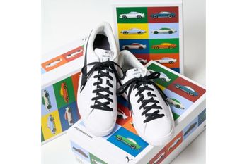 911カレラRS 2.7誕生50周年を記念したPORSCHE×PUMAスニーカー、500足限定販売開始