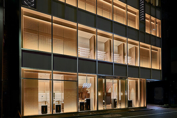 「金子眼鏡」「フォーナインズ」のJapan Eyewear Holdingsが急騰で一時11％高、増収増益見通しと増配を好感