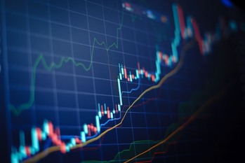 米国株と全世界株　投資信託で資産形成に取り組むならどっちがおすすめ？