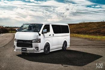 ハイエースのためにレイズが開発｢HOMURA 2x9L-RA｣ 17／18インチをカバーするニュースタンダードホイール